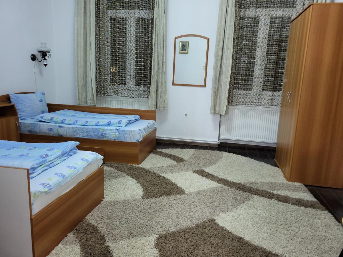 Casa Victoria Apartment Targu Mures Exterior photo
